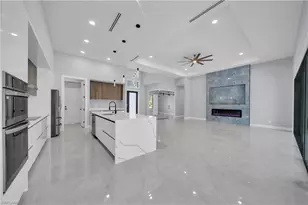 129 SW 33rd Pl, Cape Coral, FL 33991 - Photo 3