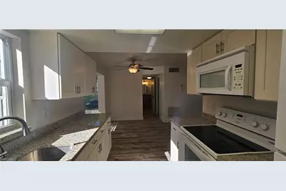 1506 Edgewater Cir #2, Fort Myers, FL 33919 - Photo 9