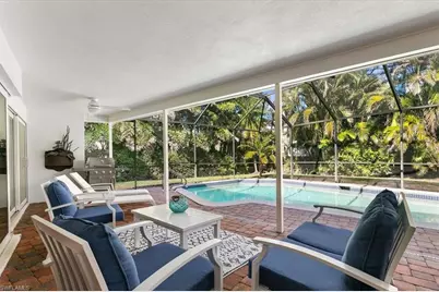 635 Fountainhead Ln, Naples, FL 34103 - Photo 23