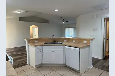 2207 NE 15th Ln, Cape Coral, FL 33909 - Photo 13
