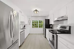 2728 Crayton Rd, Naples, FL 34103 - Photo 11