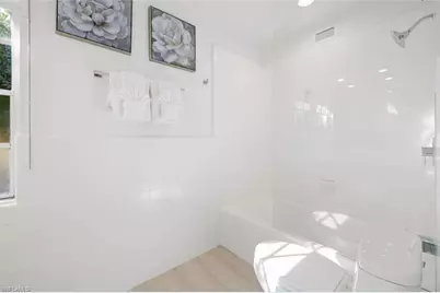 2728 Crayton Rd, Naples, FL 34103 - Photo 25