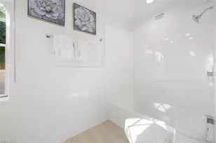 2728 Crayton Rd, Naples, FL 34103 - Photo 25