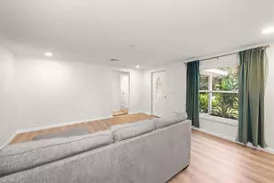 2466 N Westwood Dr, North Fort Myers, FL 33917 - Photo 7