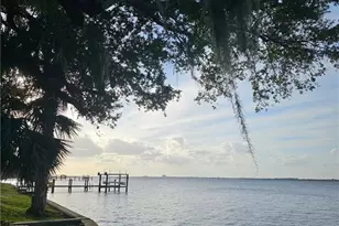 3933 E River Dr, Fort Myers, FL 33916 - Photo 3