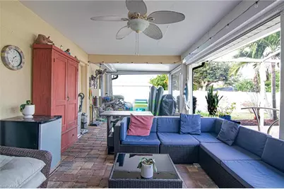 723 SE 9th Ave, Cape Coral, FL 33990 - Photo 23
