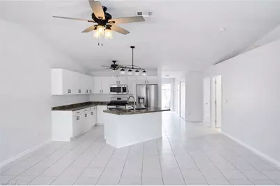 2926 SE Santa Barbara Pl, Cape Coral, FL 33904 - Photo 3