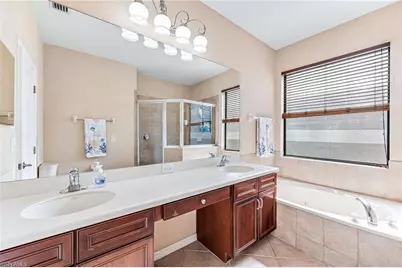 12154 Country Day Cir, Fort Myers, FL 33913 - Photo 23