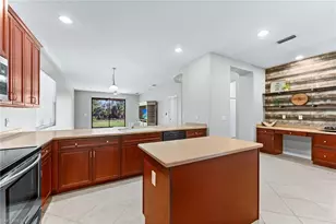 12154 Country Day Cir, Fort Myers, FL 33913 - Photo 9