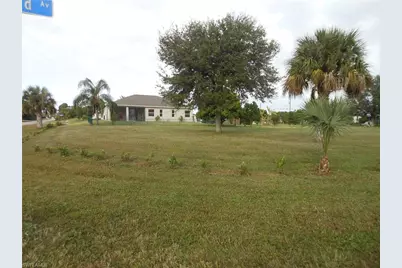 437 Picturesque Ave, Lehigh Acres, FL 33974 - Photo 25