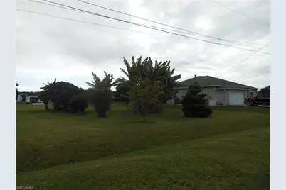 437 Picturesque Ave, Lehigh Acres, FL 33974 - Photo 19