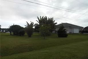 437 Picturesque Ave, Lehigh Acres, FL 33974 - Photo 19