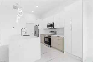 321 Peerless St, Lehigh Acres, FL 33974 - Photo 9