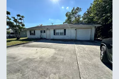 2300 Crystal Dr, Fort Myers, FL 33907 - Photo 9