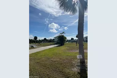 13651 Sora Dr, Fort Myers, FL 33908 - Photo 9