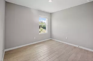 553 Kingsbury Ln, Lehigh Acres, FL 33974 - Photo 19