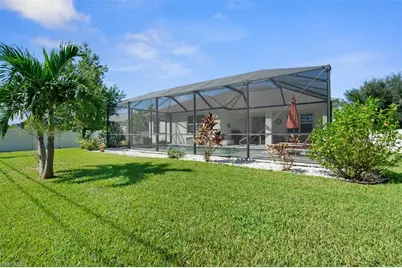 825 SE 5th Pl, Cape Coral, FL 33990 - Photo 17