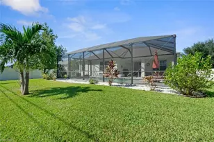 825 SE 5th Pl, Cape Coral, FL 33990 - Photo 17