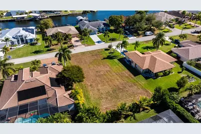 5010 SW 20th Pl, Cape Coral, FL 33914 - Photo 9