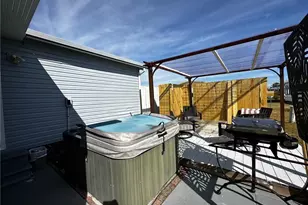 629 Vista Dr, North Fort Myers, FL 33917 - Photo 9