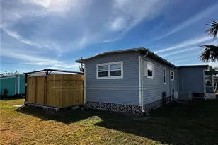 629 Vista Dr, North Fort Myers, FL 33917 - Photo 13