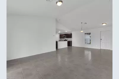 820 NE 44th Ln, Cape Coral, FL 33909 - Photo 15