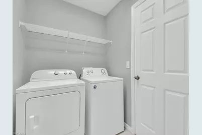 820 NE 44th Ln, Cape Coral, FL 33909 - Photo 9