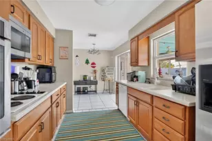 1718 SE 29th Ln, Cape Coral, FL 33904 - Photo 13