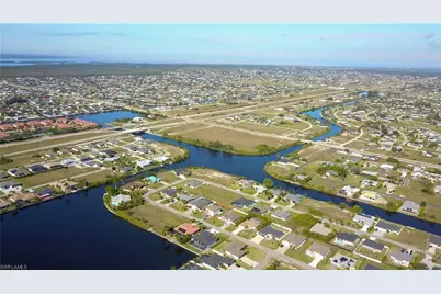 2905 SW 2nd Ter, Cape Coral, FL 33991 - Photo 31