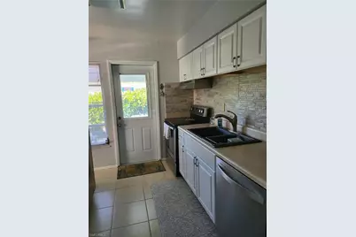 36 Temple Ct, Lehigh Acres, FL 33936 - Photo 5