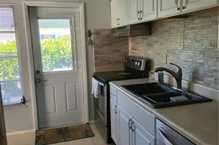 36 Temple Ct, Lehigh Acres, FL 33936 - Photo 5