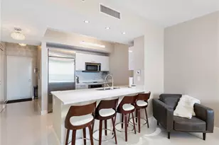 3000 Oasis Grand Blvd, Fort Myers, FL 33916 - Photo 9