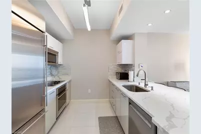 3000 Oasis Grand Blvd #1206, Fort Myers, FL 33916 - Photo 13