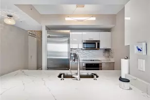 3000 Oasis Grand Blvd, Fort Myers, FL 33916 - Photo 11