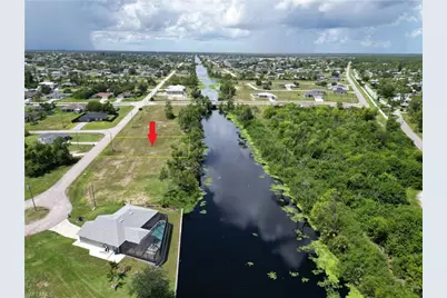 2355 NE 43rd Ln, Cape Coral, FL 33909 - Photo 13