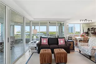 25 Bluebill Ave, Naples, FL 34108 - Photo 7