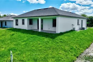 317 Lancelot Ave, Lehigh Acres, FL 33974 - Photo 5