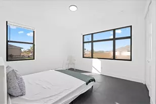 1017 NE 4th Pl, Cape Coral, FL 33909 - Photo 23