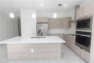 1032 Hilton Ct, Labelle, FL 33935 - Photo 5