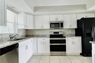 706 SE 13th Ct, Cape Coral, FL 33990 - Photo 9