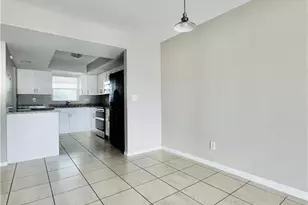 706 SE 13th Ct, Cape Coral, FL 33990 - Photo 13