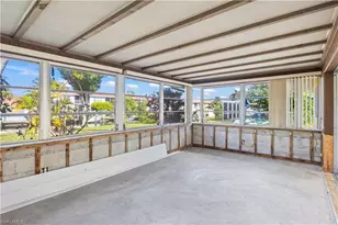 215 Santa Monica Ct, Cape Coral, FL 33904 - Photo 17