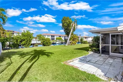 215 Santa Monica Ct, Cape Coral, FL 33904 - Photo 27