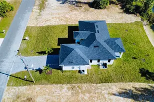 1924 NE 33rd Ln, Cape Coral, FL 33909 - Photo 45