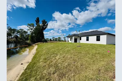 1924 NE 33rd Ln, Cape Coral, FL 33909 - Photo 47