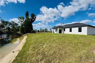 1924 NE 33rd Ln, Cape Coral, FL 33909 - Photo 47