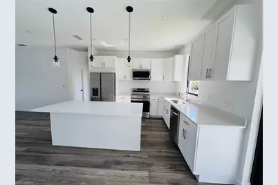 1924 NE 33rd Ln, Cape Coral, FL 33909 - Photo 17