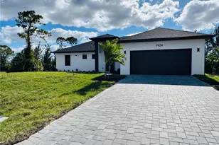 1924 NE 33rd Ln, Cape Coral, FL 33909 - Photo 35