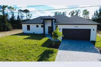 1924 NE 33rd Ln, Cape Coral, FL 33909 - Photo 1