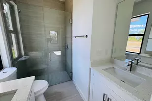 1924 NE 33rd Ln, Cape Coral, FL 33909 - Photo 7